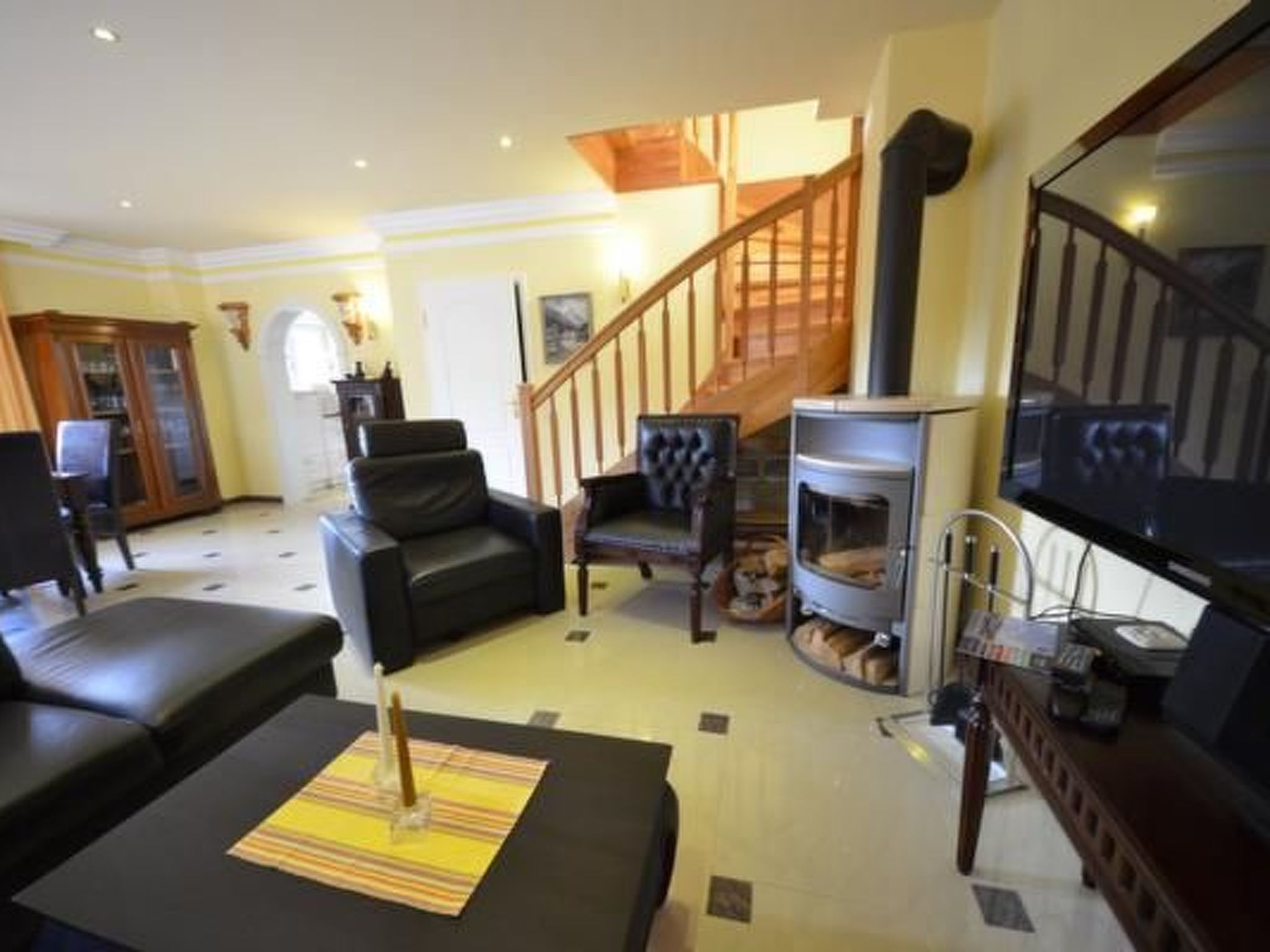 Bel Monte mit Garten und Terrasse-Binnen