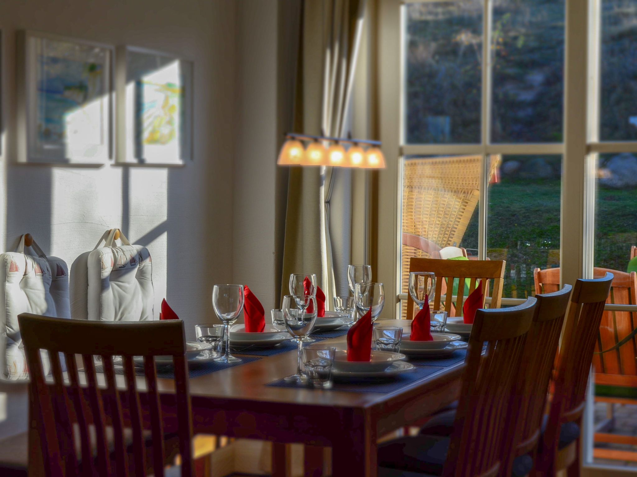 TRADITIONELLES REETDACHHAUS MIT SAUNA, KAMINOFEN UND PRIVATEM WASSERZUGANG-Image-tags.info