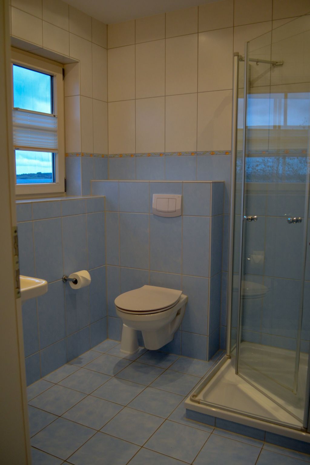 TRADITIONELLES REETDACHHAUS MIT SAUNA, KAMINOFEN UND PRIVATEM WASSERZUGANG-Image-tags.info