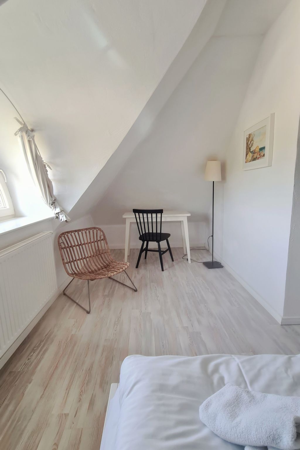 TRADITIONELLES REETDACHHAUS MIT SAUNA, KAMINOFEN UND PRIVATEM WASSERZUGANG-Image-tags.info