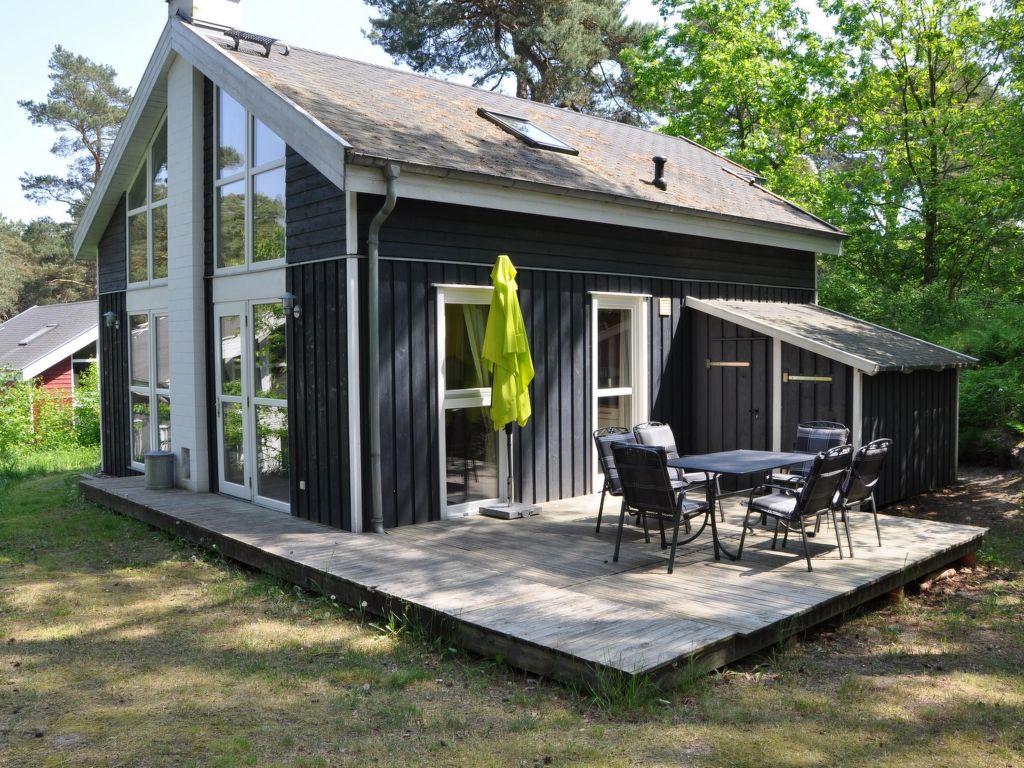 Feriehus Freistehendes Ferienhaus direkt an der Ostsee Baabe (1)