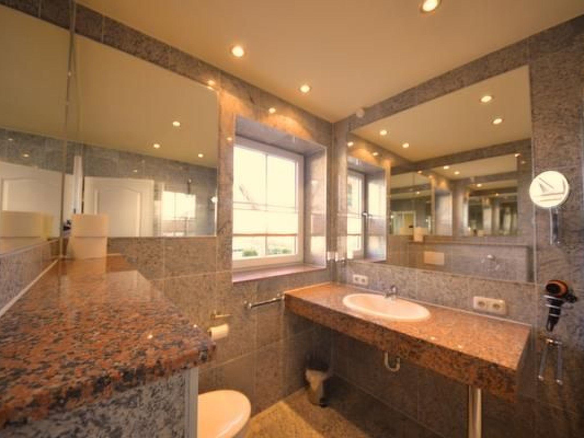 Wunderschönes Appartement mit Garten und Terrasse-Binnen