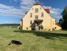 Historisch Landgoedappartement op 20 Meter van Zee in Baabe - thumbnail 1