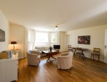 Historisch Landgoedappartement op 20 Meter van Zee in Baabe - thumbnail 4