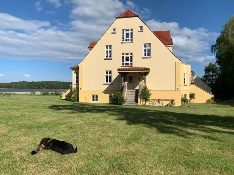 Wohnung im Erdgeschoss des Herrenhauses