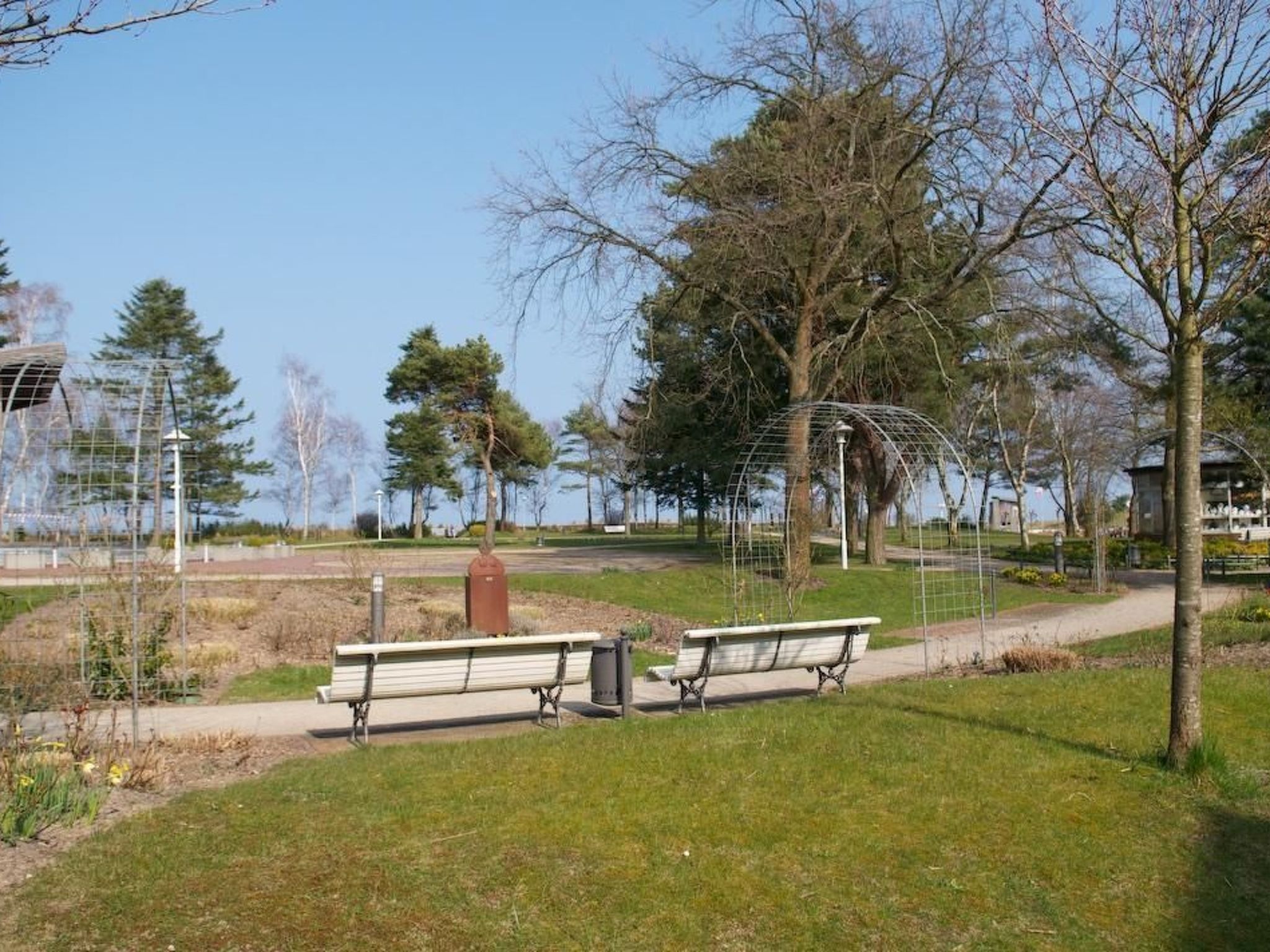 Mit Blick auf das Wasser-Outside