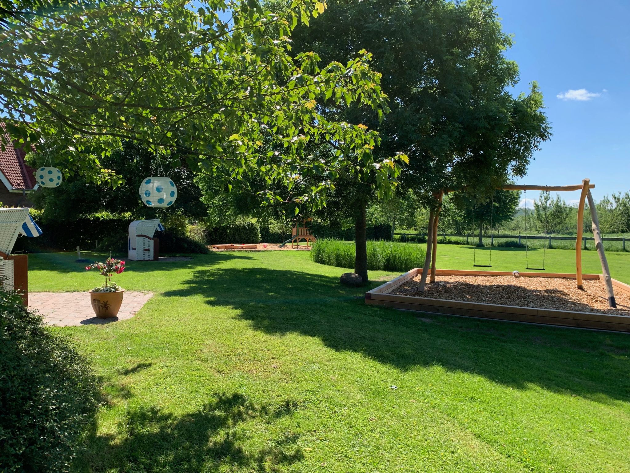 Appartement mit Balkon-Image-tags.info