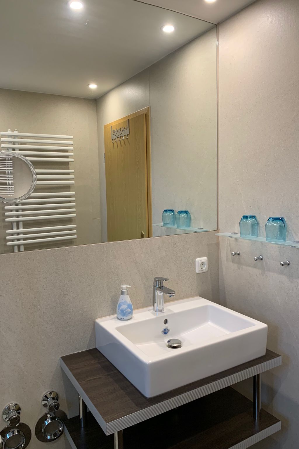 Moderne 2-Zimmer Ferienwohnung mitten in der Natur-Image-tags.info