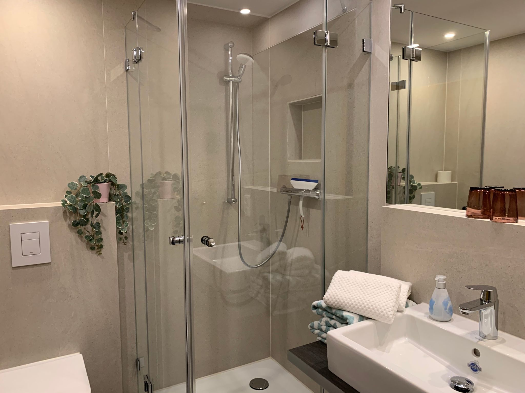 Moderne 2-Zimmer Ferienwohnung mitten in der Natur-Image-tags.info