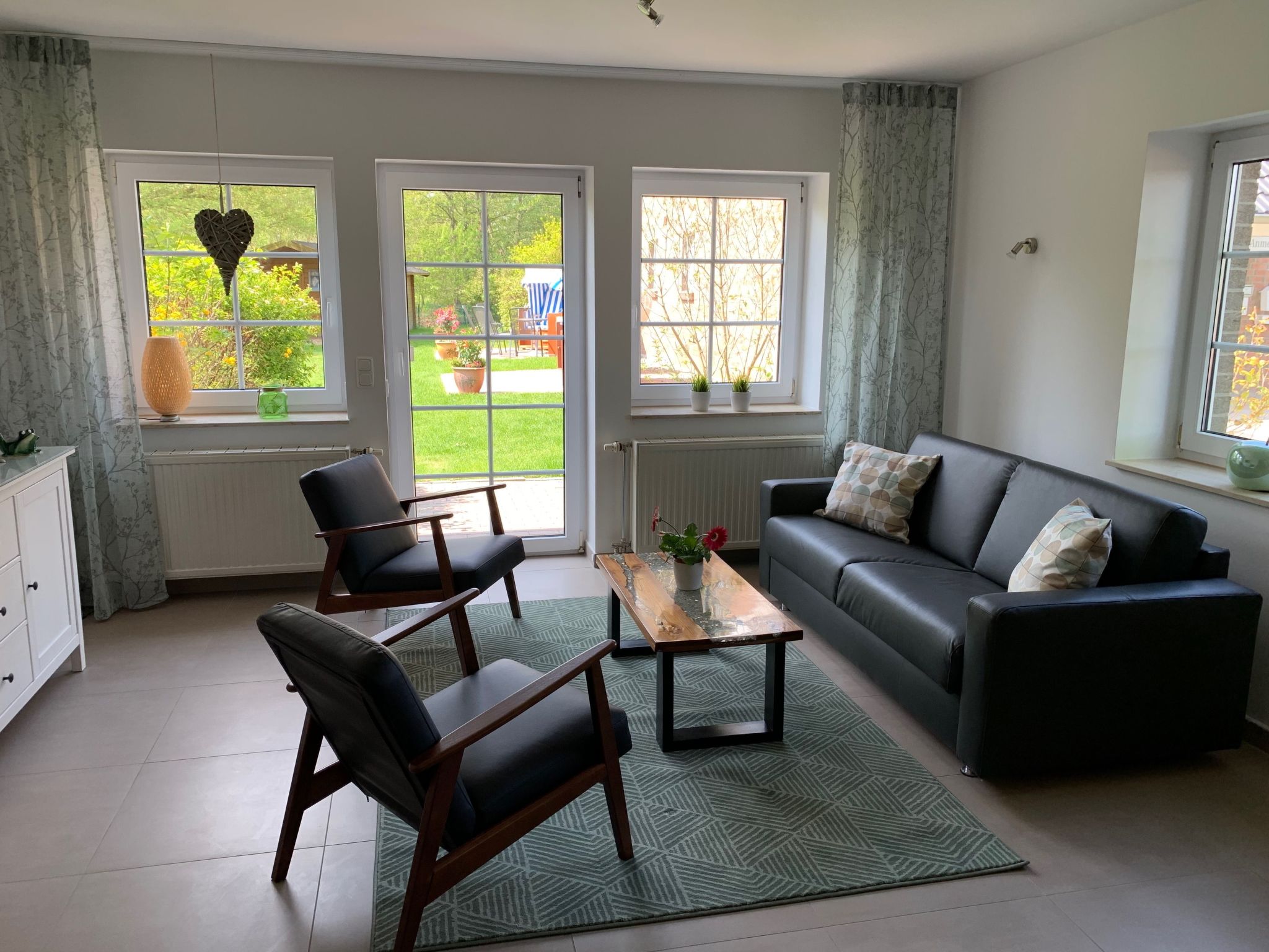 Moderne 2-Zimmer Ferienwohnung mitten in der Natur-Image-tags.info