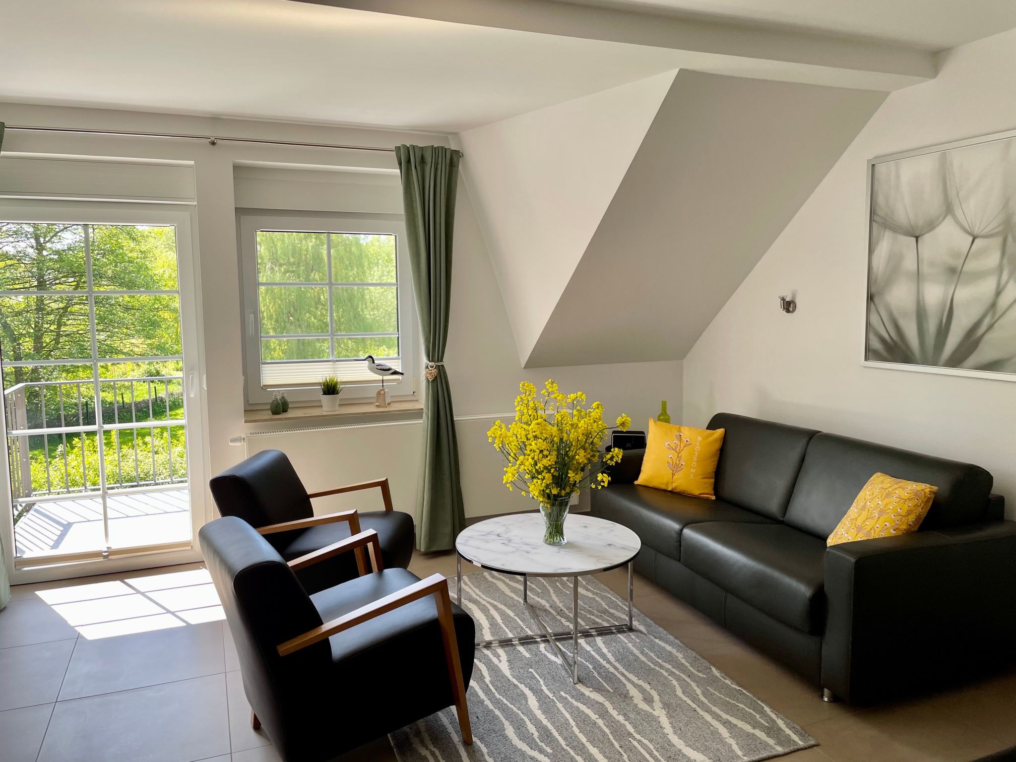 Appartement mit Balkon-Image-tags.info