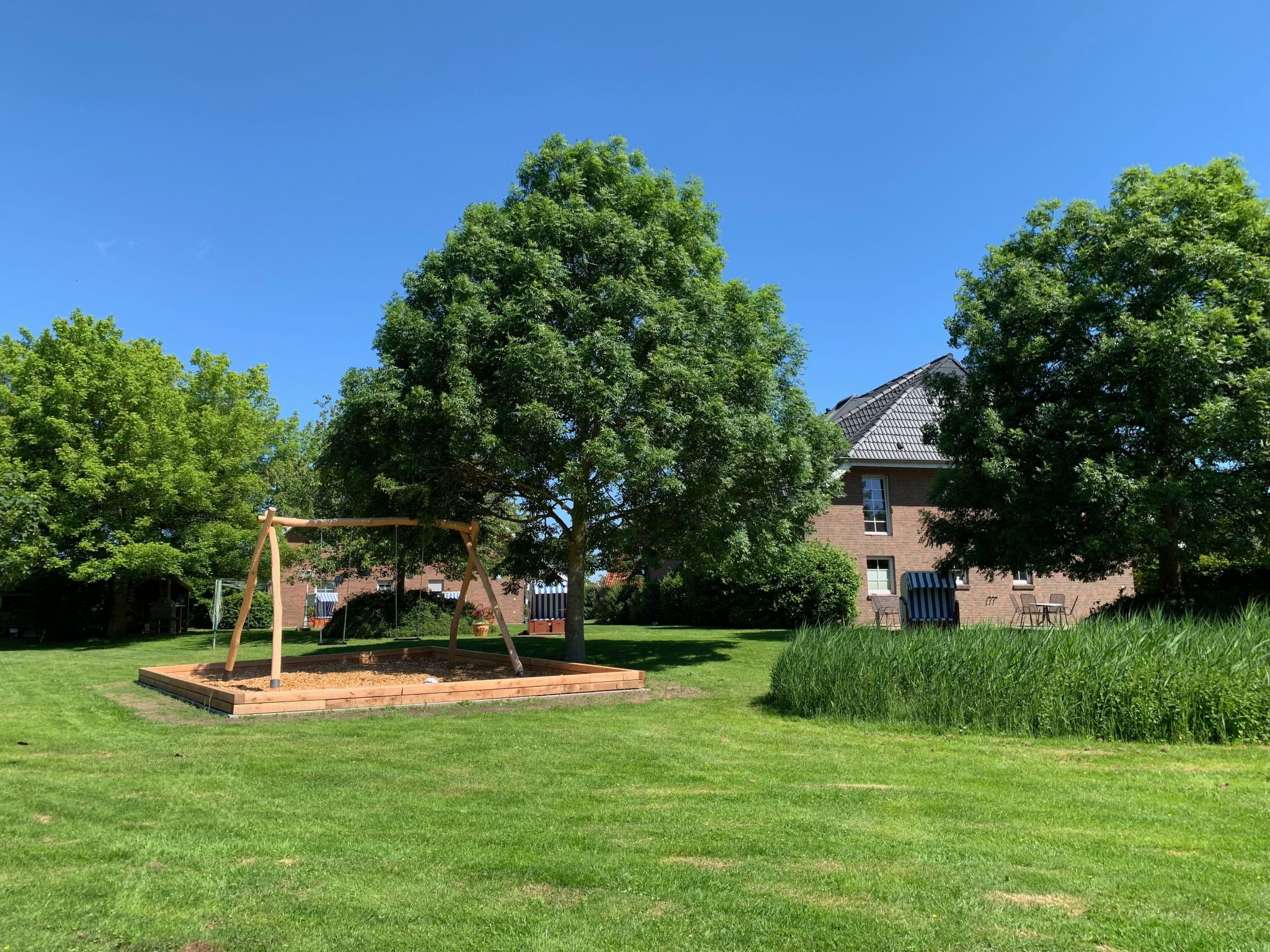 Appartement mit Balkon-Image-tags.info