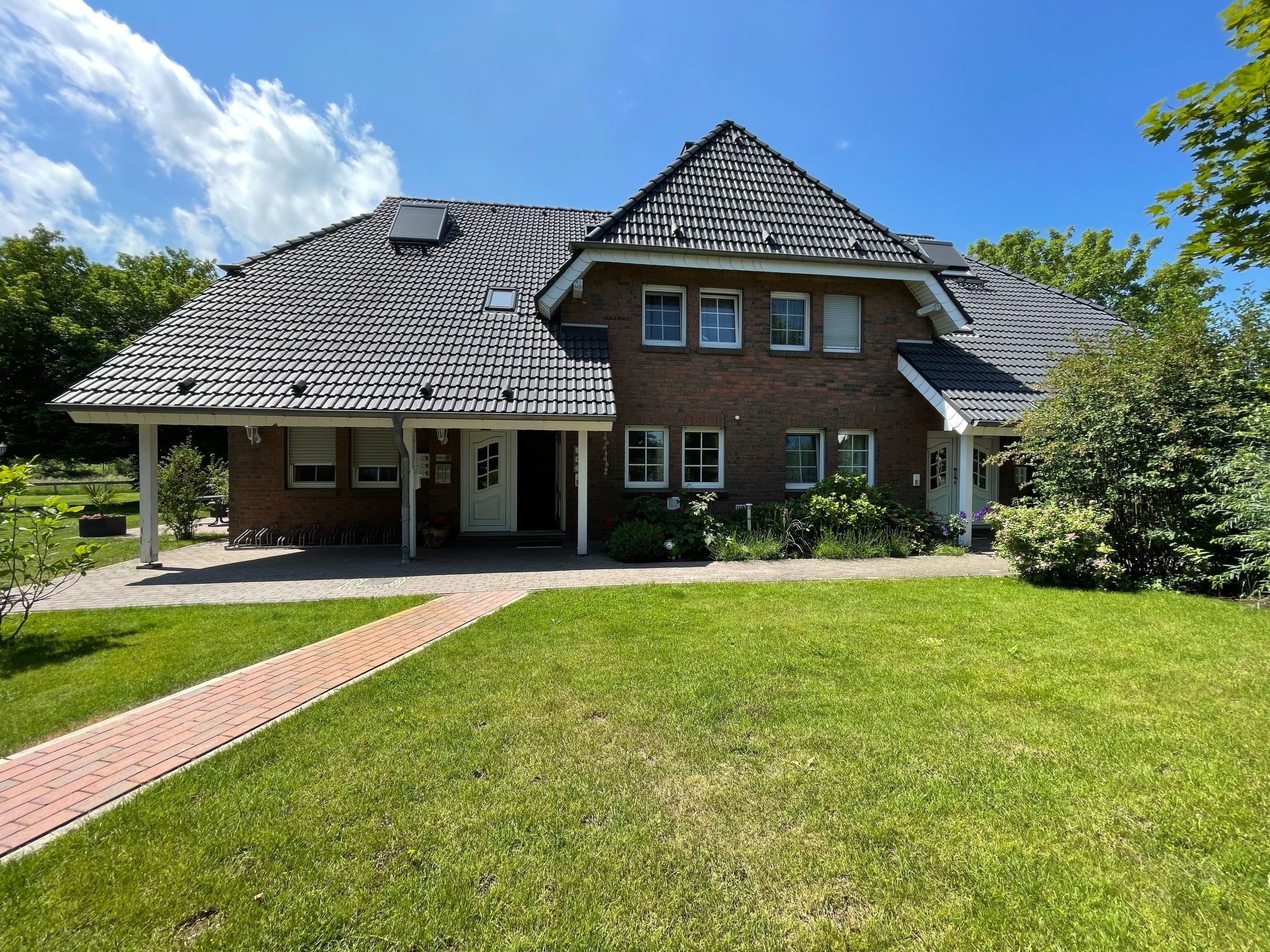 Appartement mit Balkon-Image-tags.info