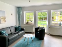 mit Terrasse