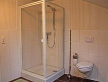 Ruim appartement met panoramisch uitzicht direct aan het meer in Blankensee - thumbnail 5