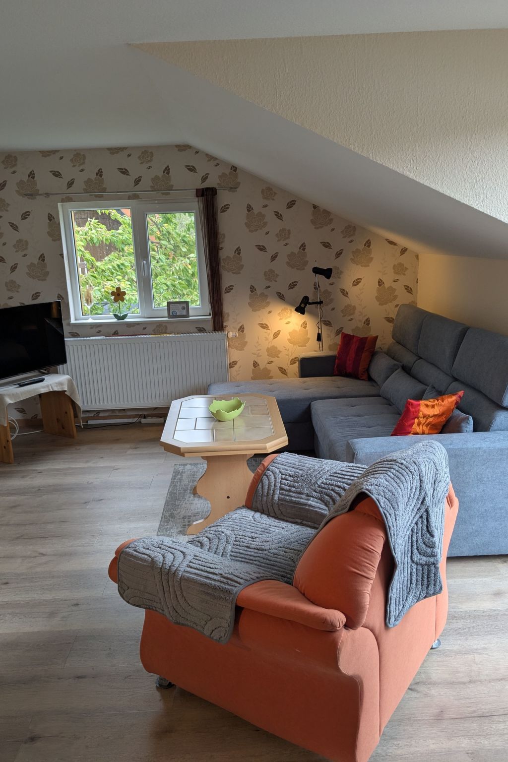Großzügige Ferienwohnung mit toller Aussicht-Image-tags.info