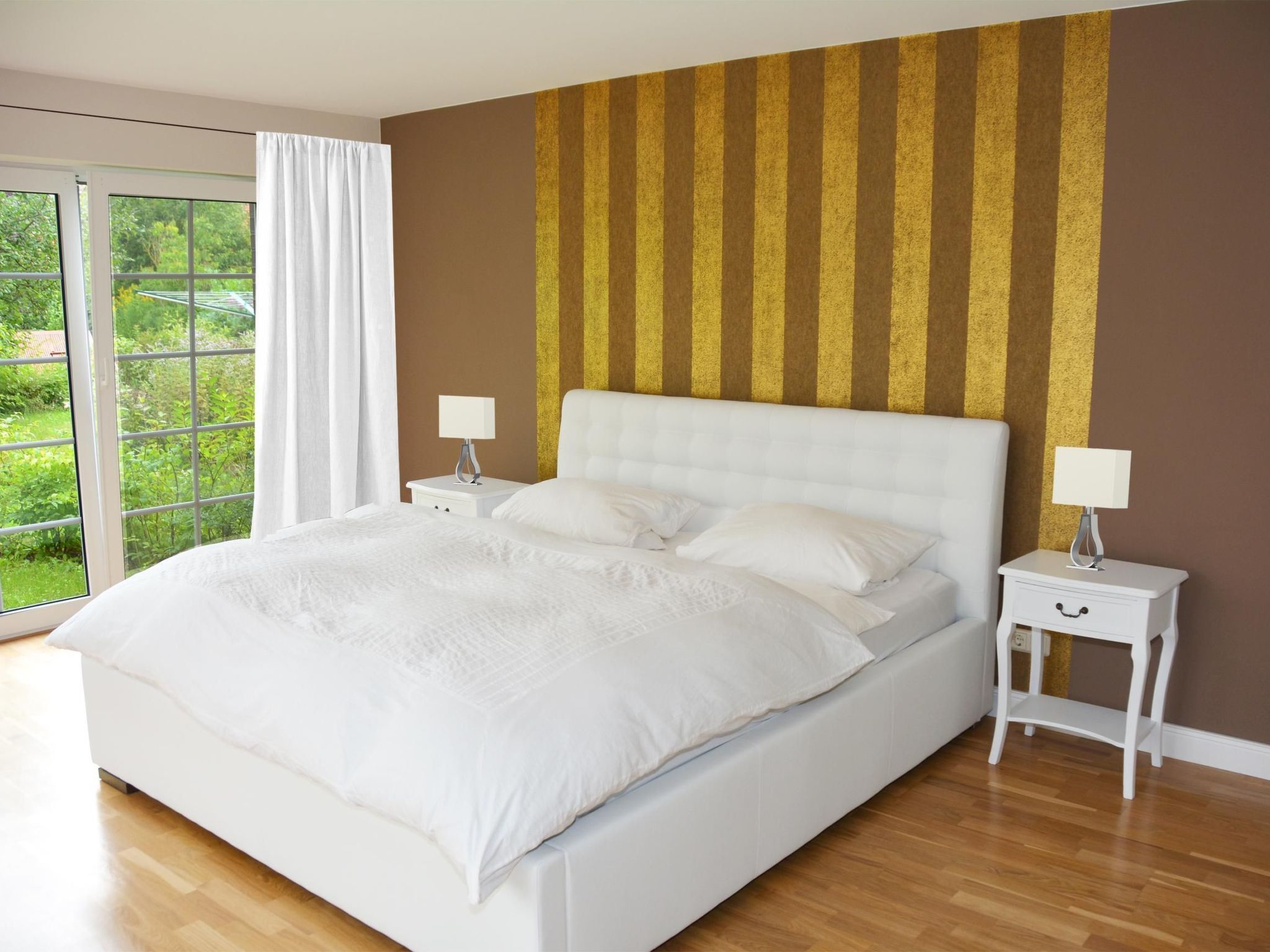 Im Gartengeschoss für vier Personen-Image-tags.info