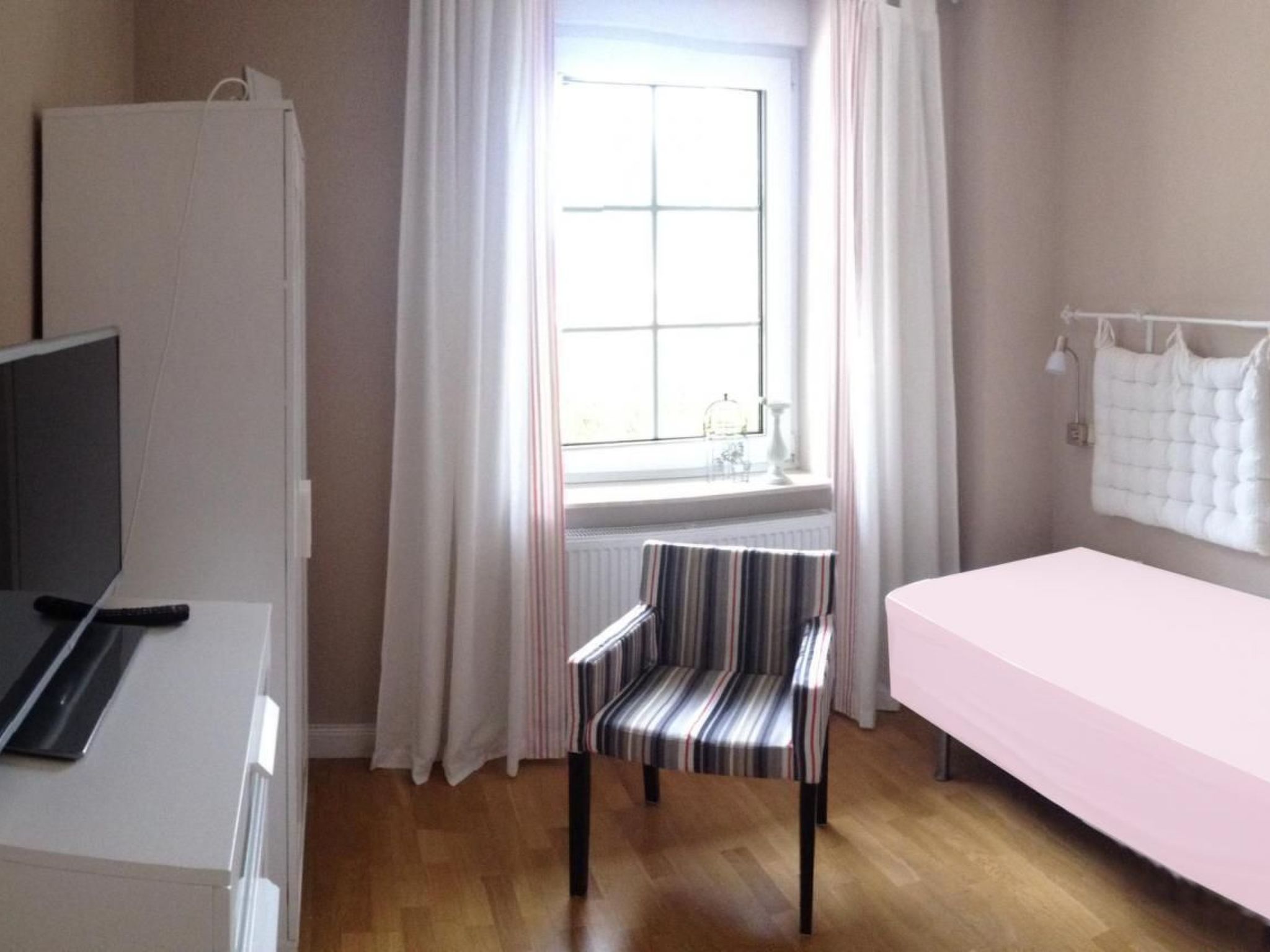 Im Gartengeschoss für vier Personen-Image-tags.info