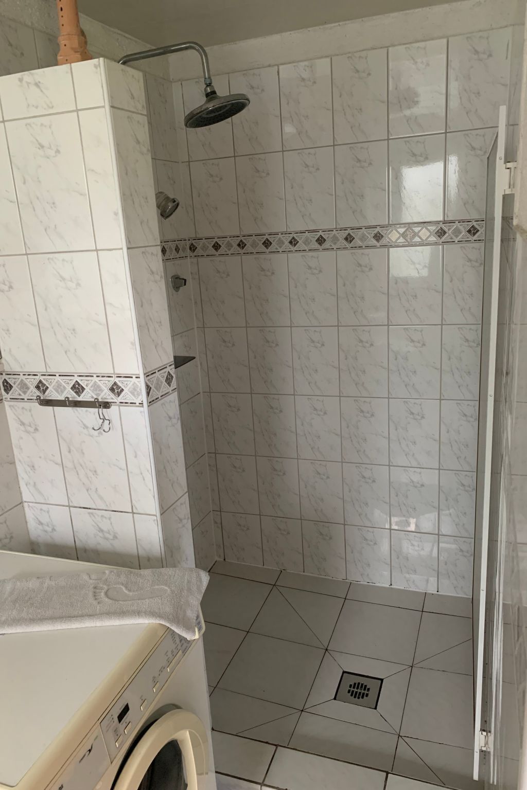 Große Ferienwohnung in Dargen mit Grill-Inside