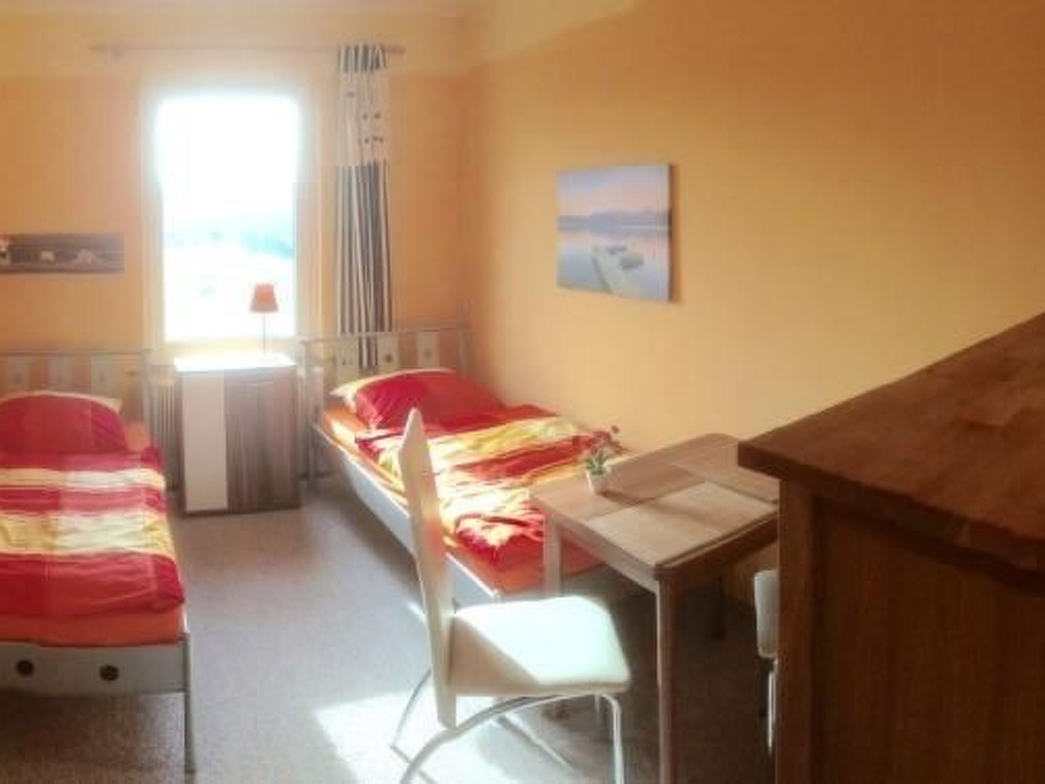 Useinseldom 3-Inside