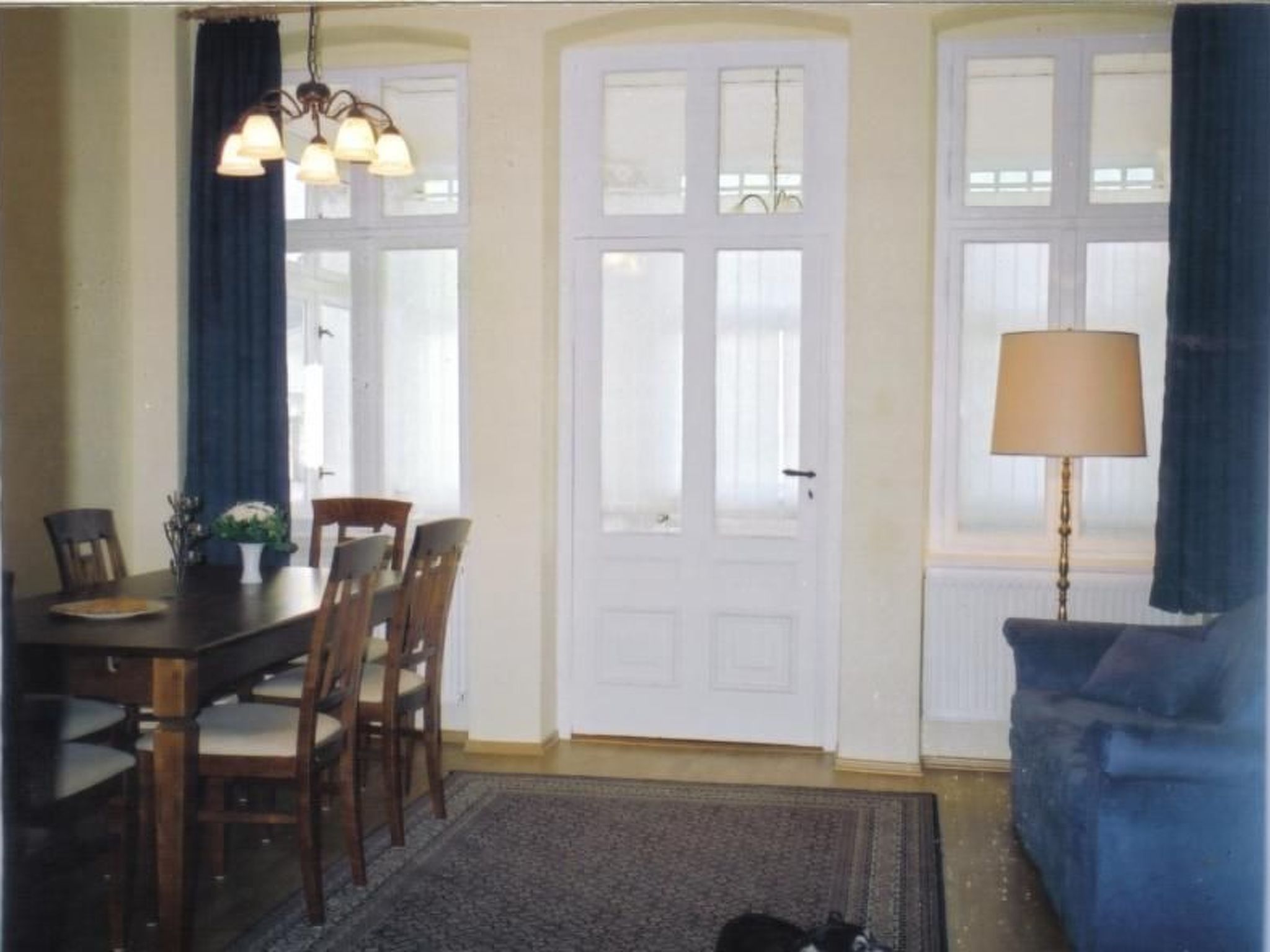 You live in Ahlbeck in a 1912 Wilhelminian-style villa close to the beach. The house and the flats were thoroughly modernised in 2003.The flat is on the ground floor, is 75 m² in size and is suitable..