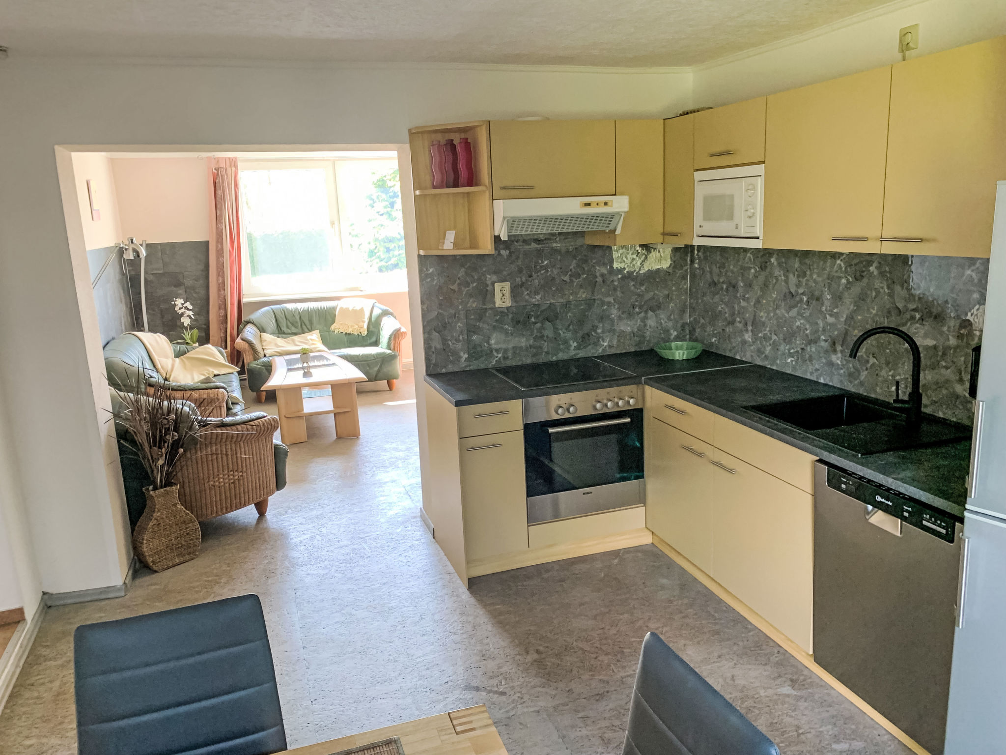 Große Ferienwohnung in Dargen mit Großem Garten