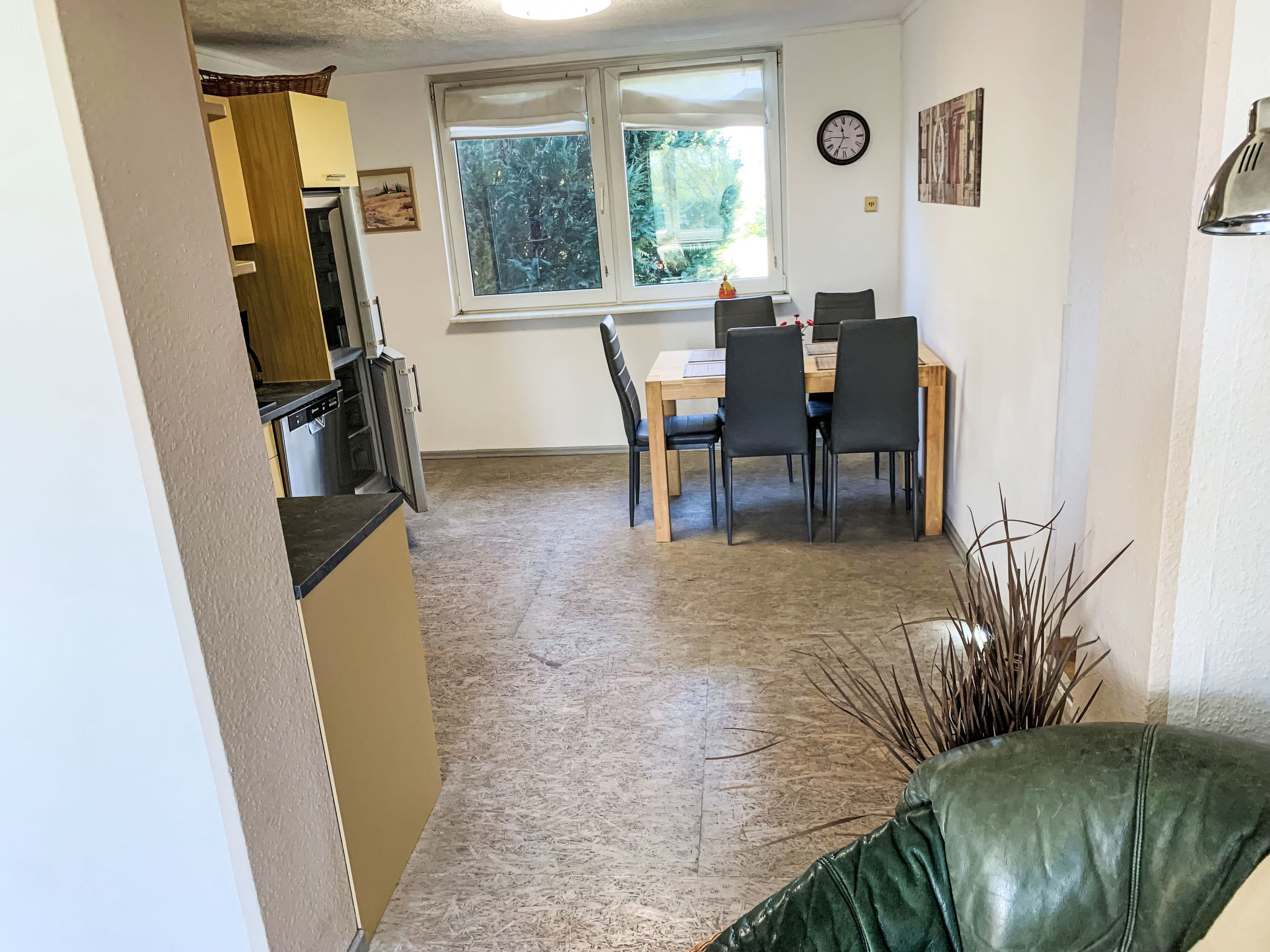 Große Ferienwohnung in Dargen mit Großem Garten