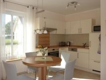 Stijlvol appartement in Ahlbeck met sauna, tuin en nabij meer en zee - thumbnail 6