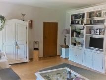 Vrijstaand vakantiehuis op 750m van Oostzee & meer in Ahrenshoop - thumbnail 2