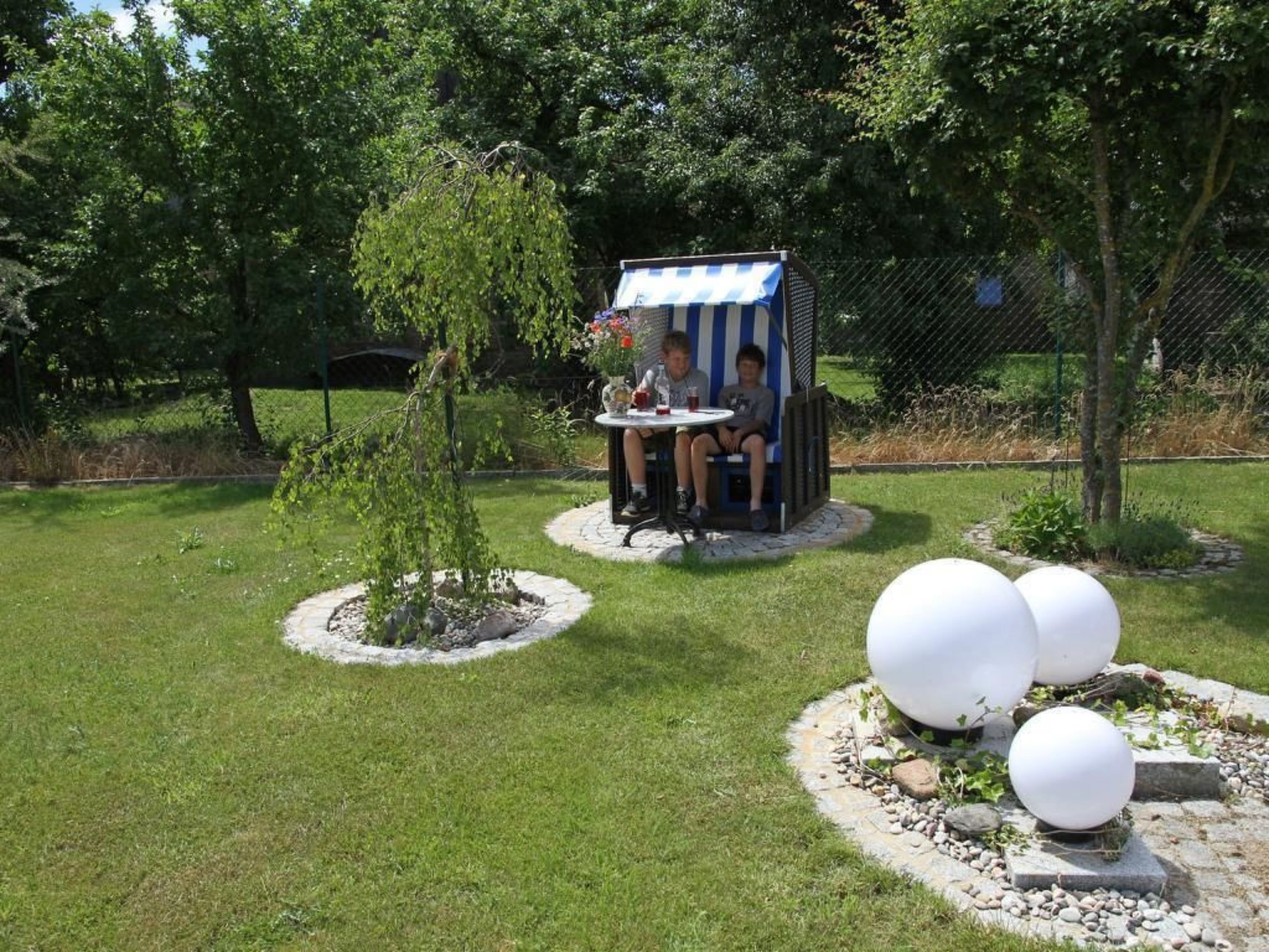 In Liepe mit Großem Garten - Draußen