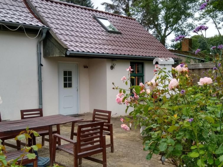 Kleine Ferienwohnung In Groß Mohrdorf Mit Terras - Stralsund