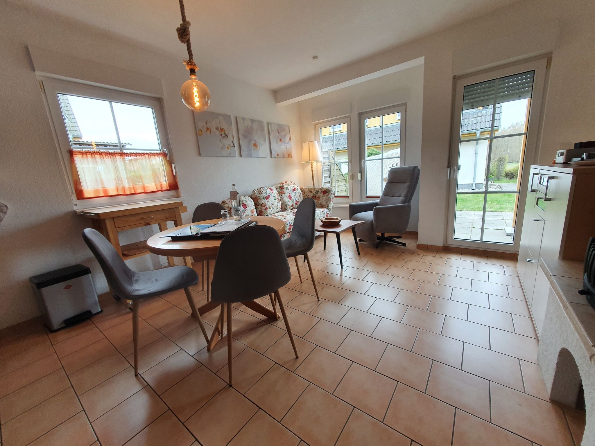 Gemütliche Wohnung mit Grill und Garten