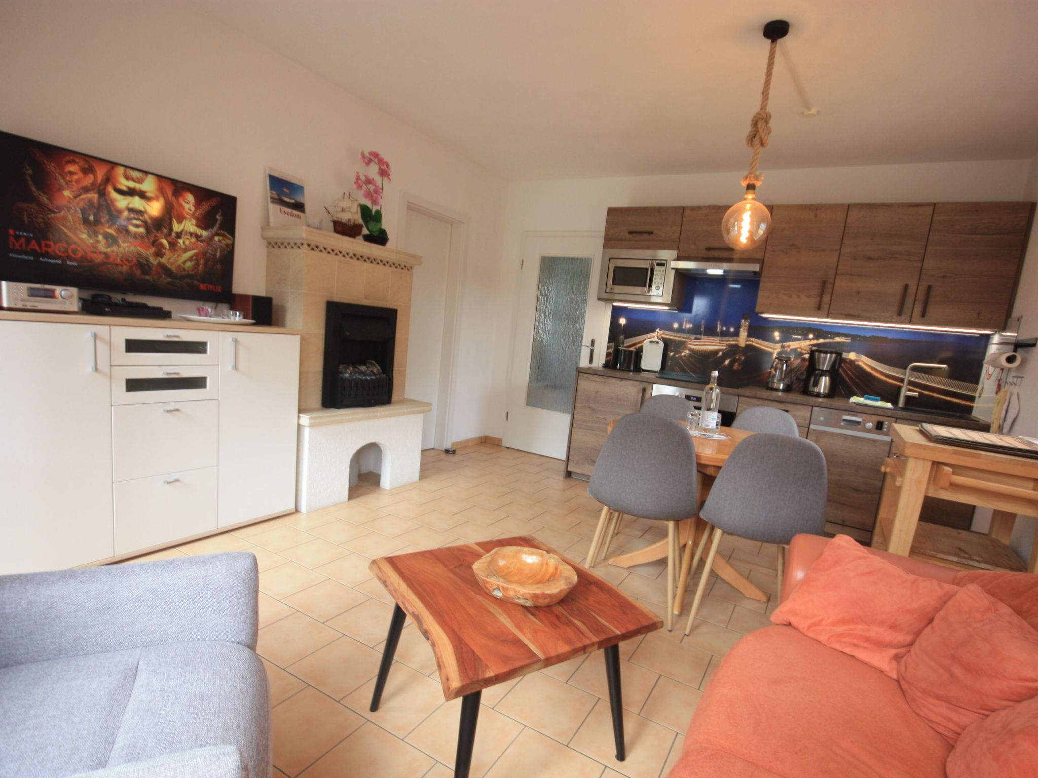 Gemütliche Wohnung mit Grill und Garten-Inside