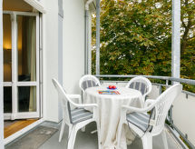 Appartement 11 Zinnowitzer Hof: Direct aan zee op 50 meter van het strand - thumbnail 1