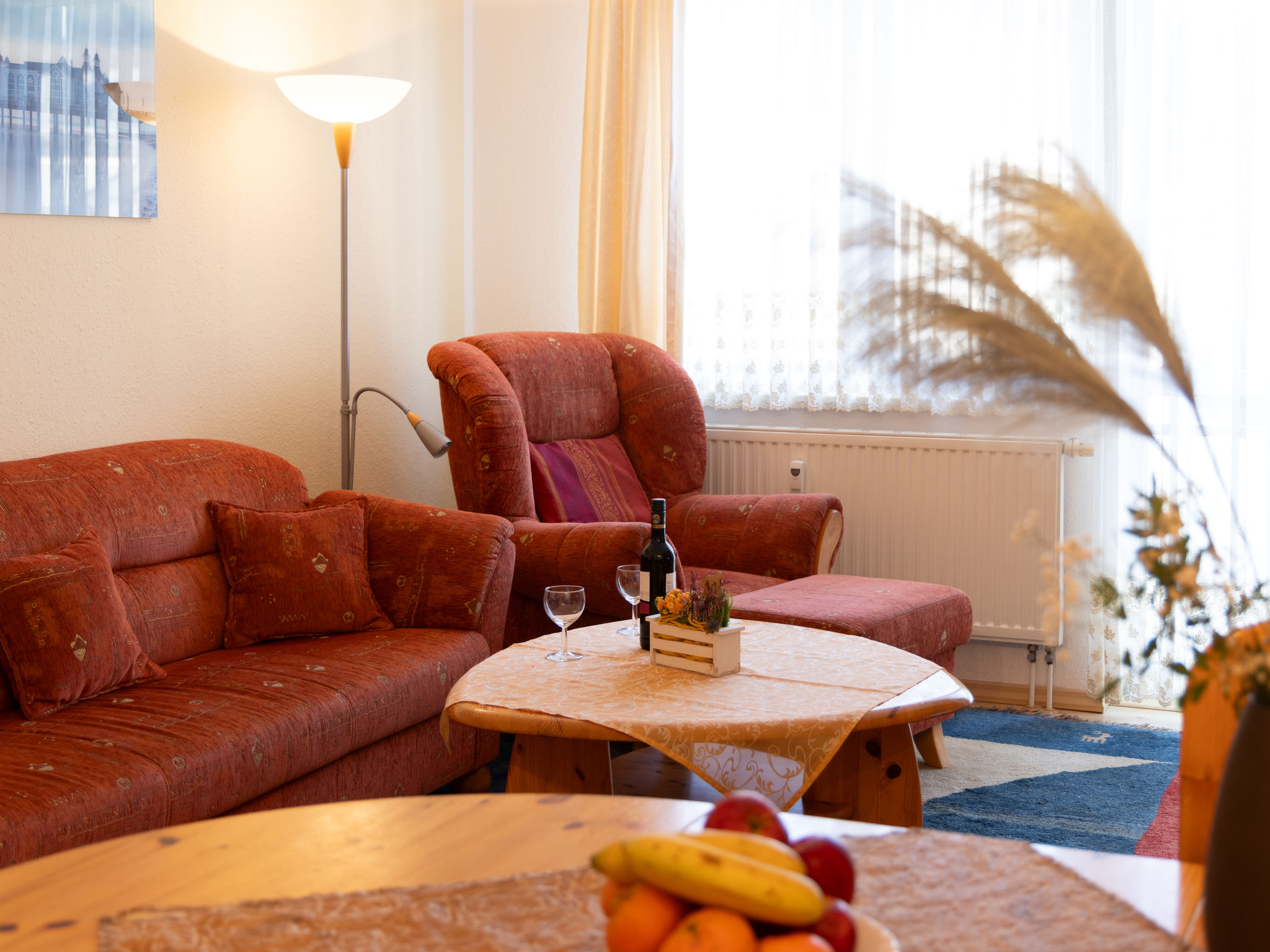 "Wendt", appartement 3-kamers 65 m2 op de 3e verdieping. Gezellig ingericht: woon-/eetkamer met Kabel-TV (Flatscreen TV), radio. 1 kamer met 1 2-pers bed. 1 kamer met 2 bedden. Kookhoek (oven, afwasma..