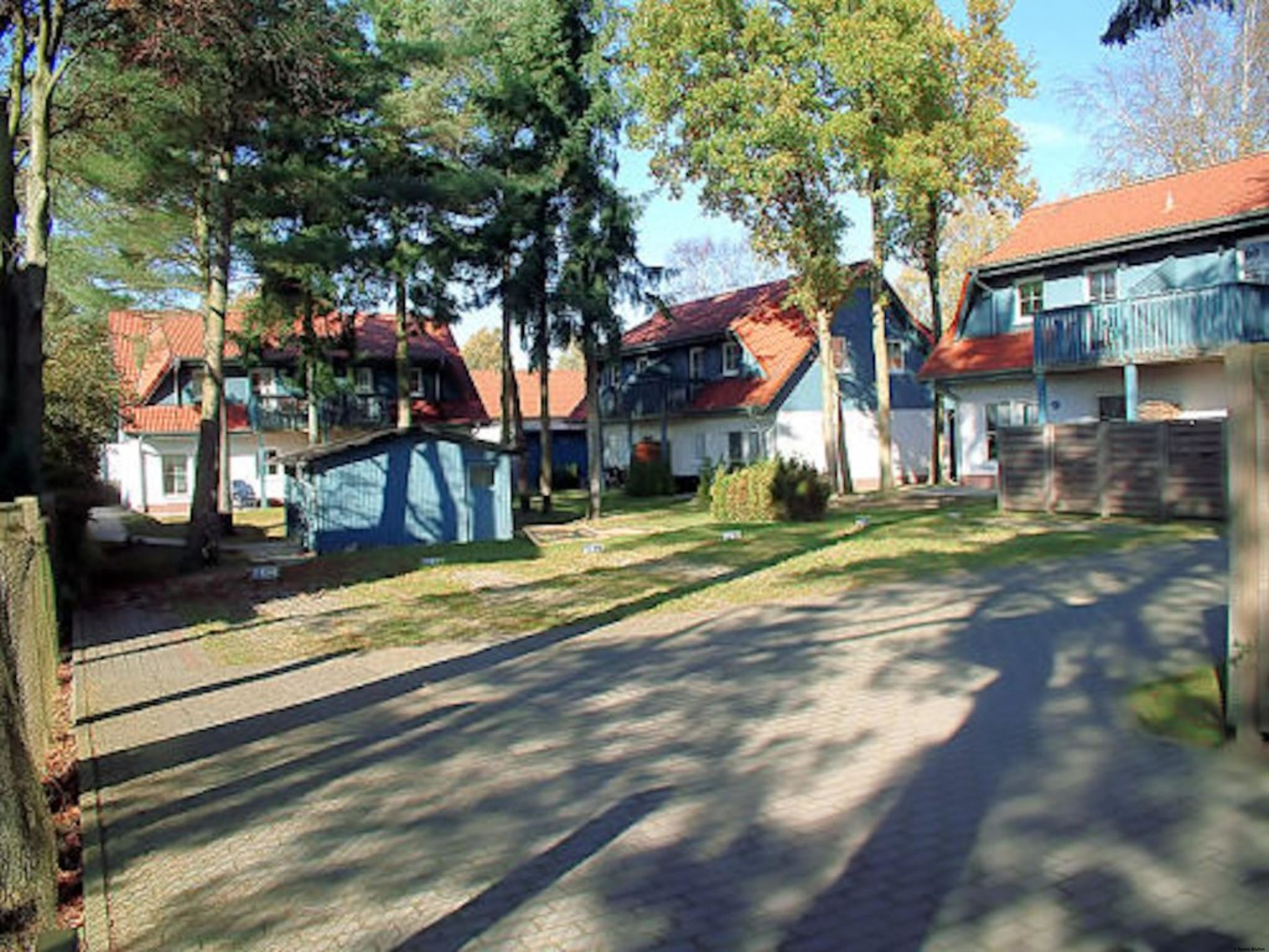 "Kluge", appartement 3-kamers 45 m2, op de begane grond. Woon-/eetkamer met Kabel-TV (Flatscreen TV), radio. Uitgang naar het terras. 1 kamer met 1 2-pers bed. 1 kamer met 1 x 2 stapelbedden. Kookhoek..