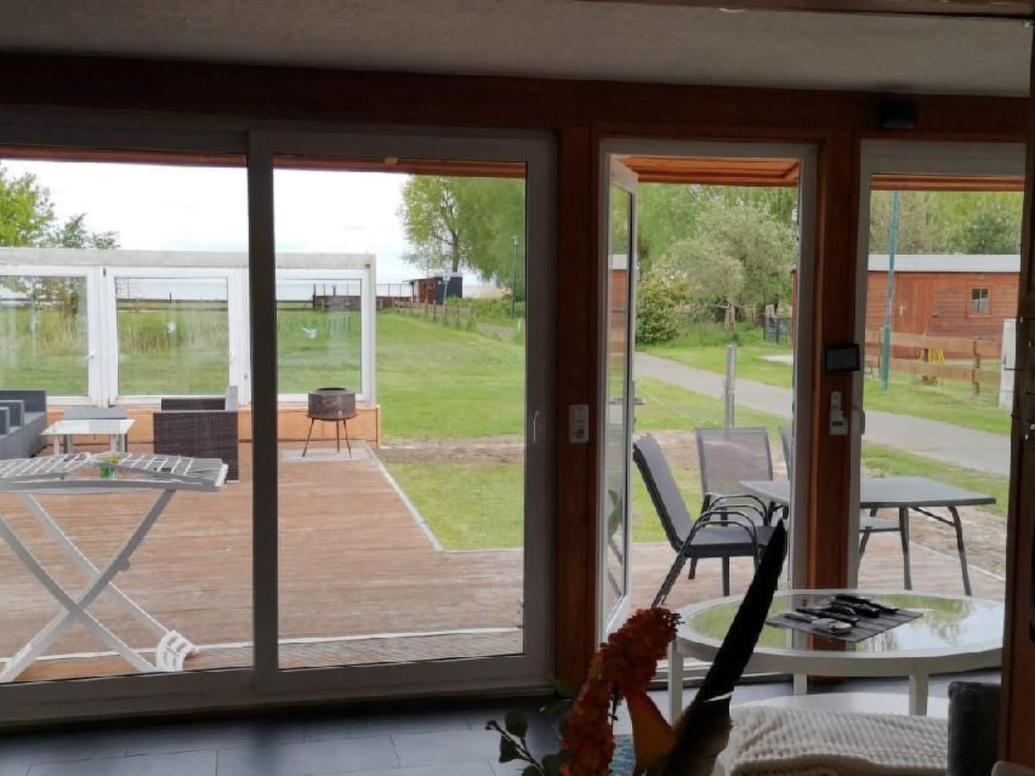 In Altwarp mit Botanischem Garten-Drinnen