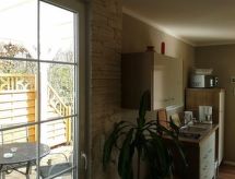 Knusse vakantieflat bij Rostock met eigen speeltuin en tuin - thumbnail 4
