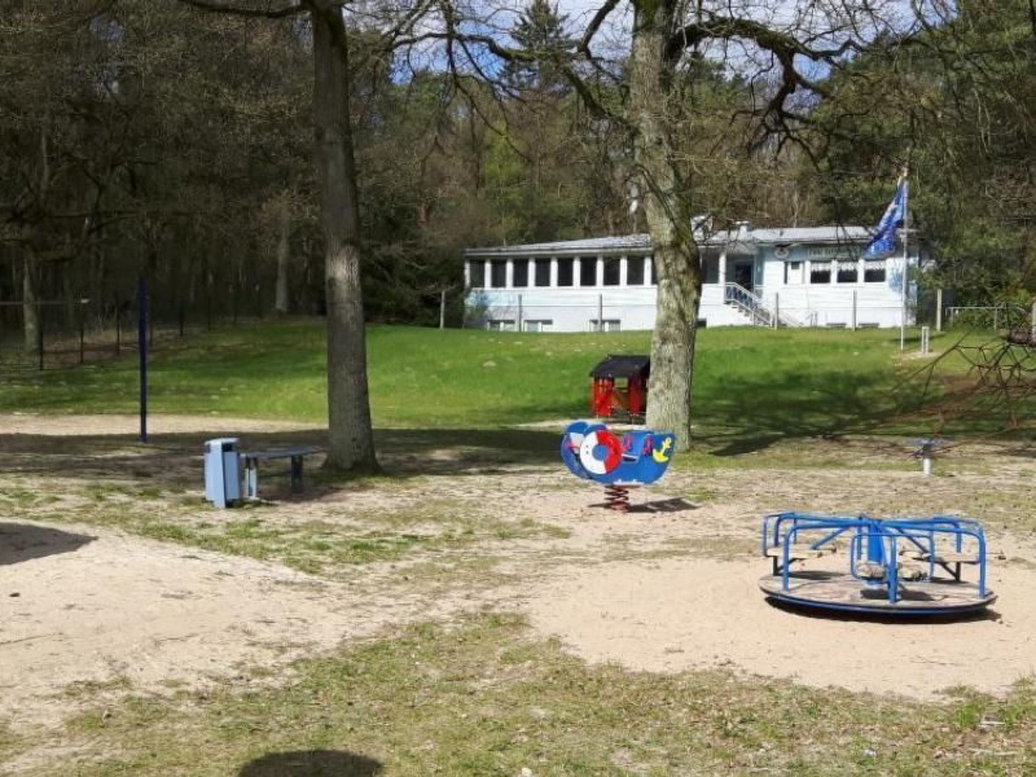 Paul am Klostersee Urlaub mit Hund-Image-tags.info