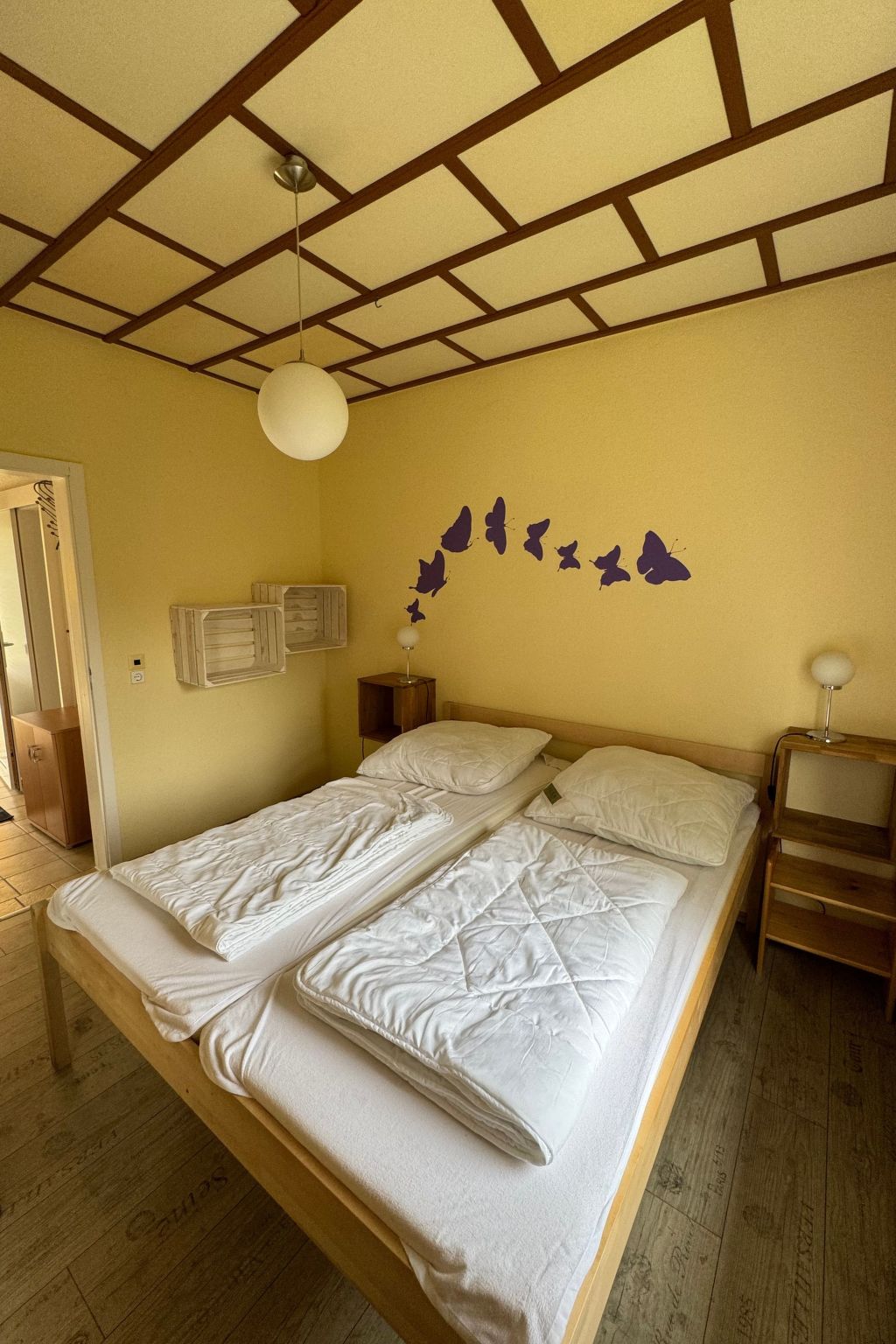 Mariena am Waldrand-Image-tags.info