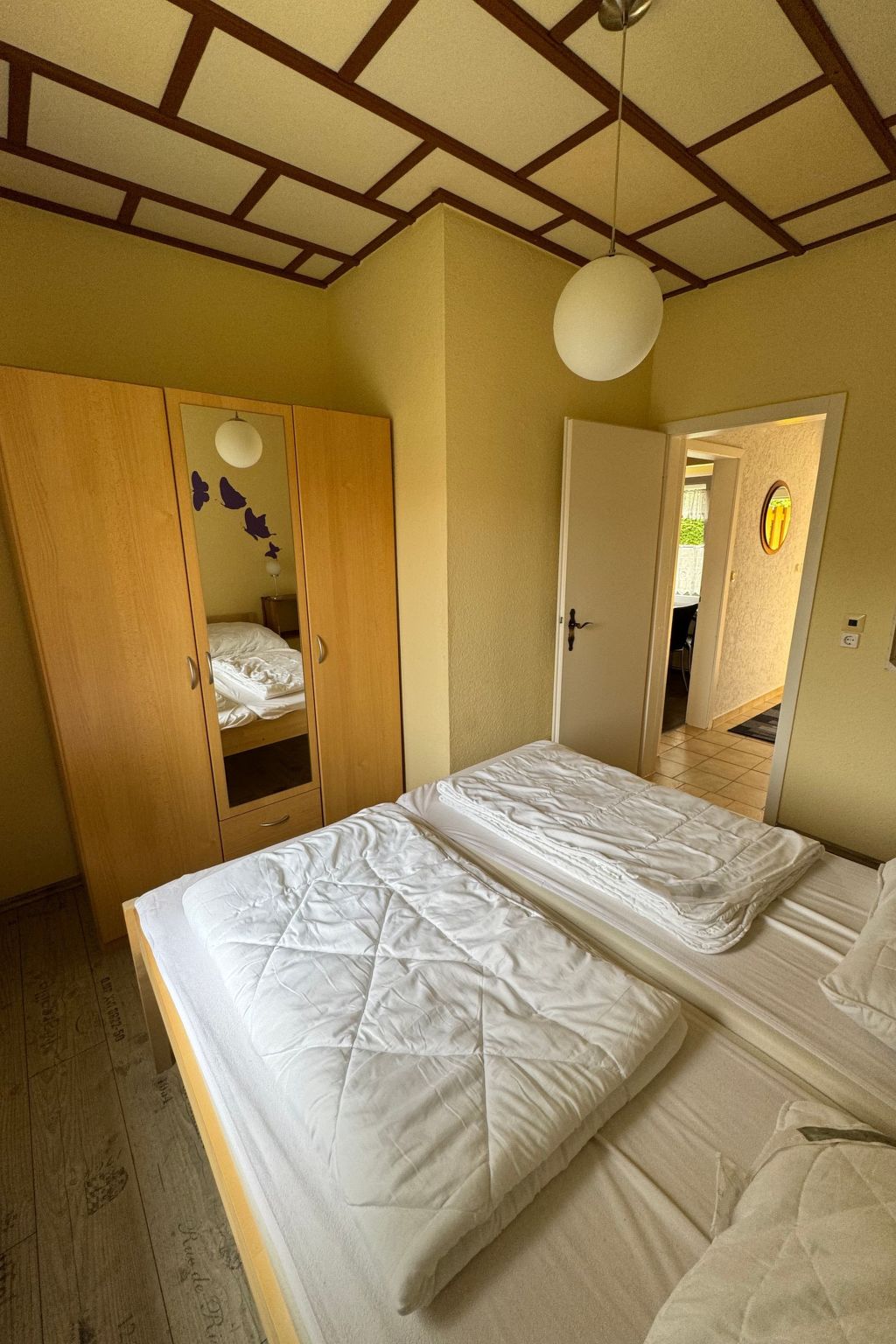 Mariena am Waldrand-Image-tags.info