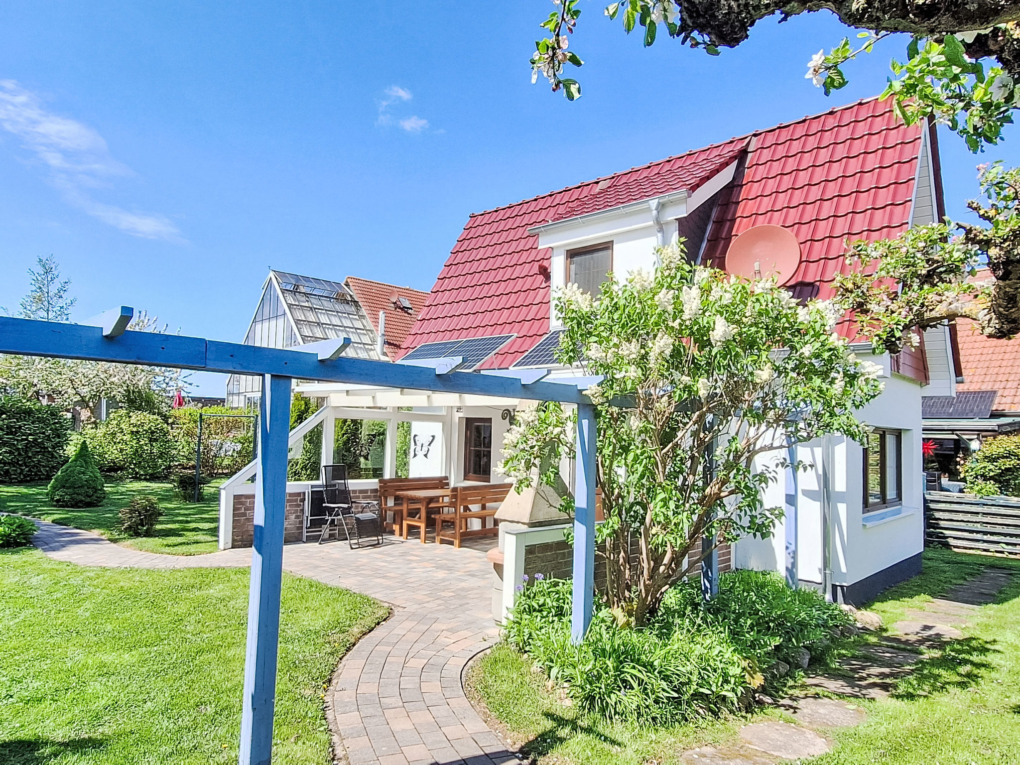 Behagliches Ferienhaus mit Garten und Terrasse