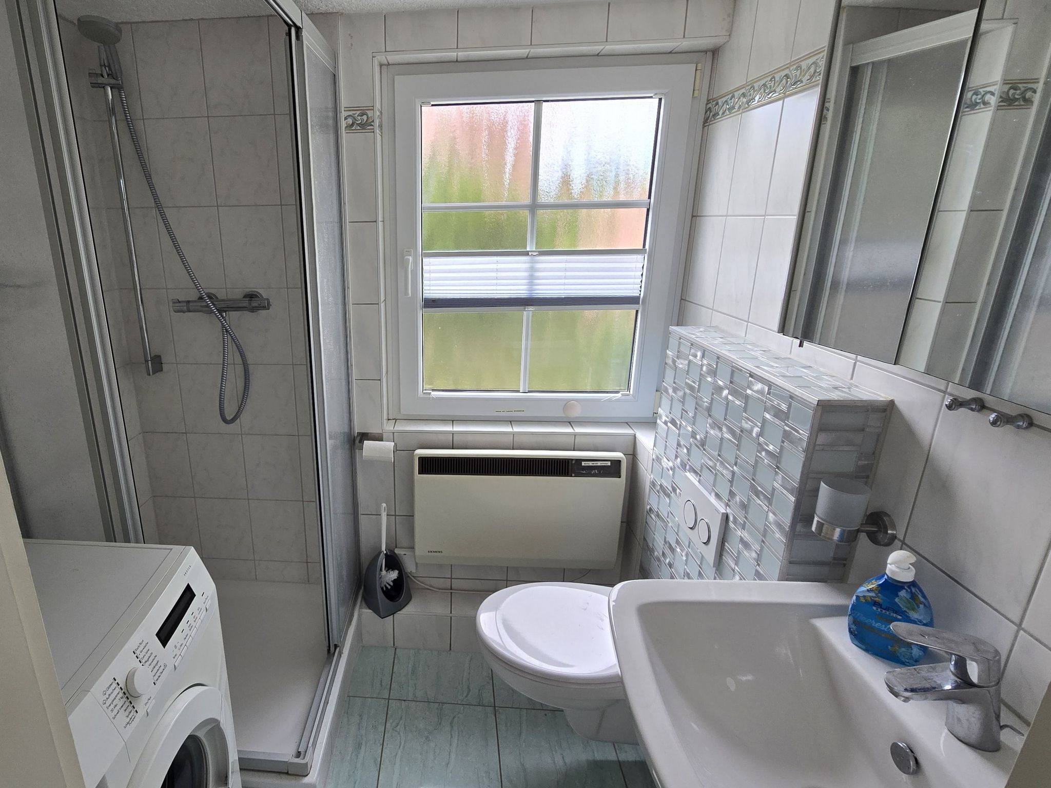 Behagliches Ferienhaus mit Garten und Terrasse-Binnen