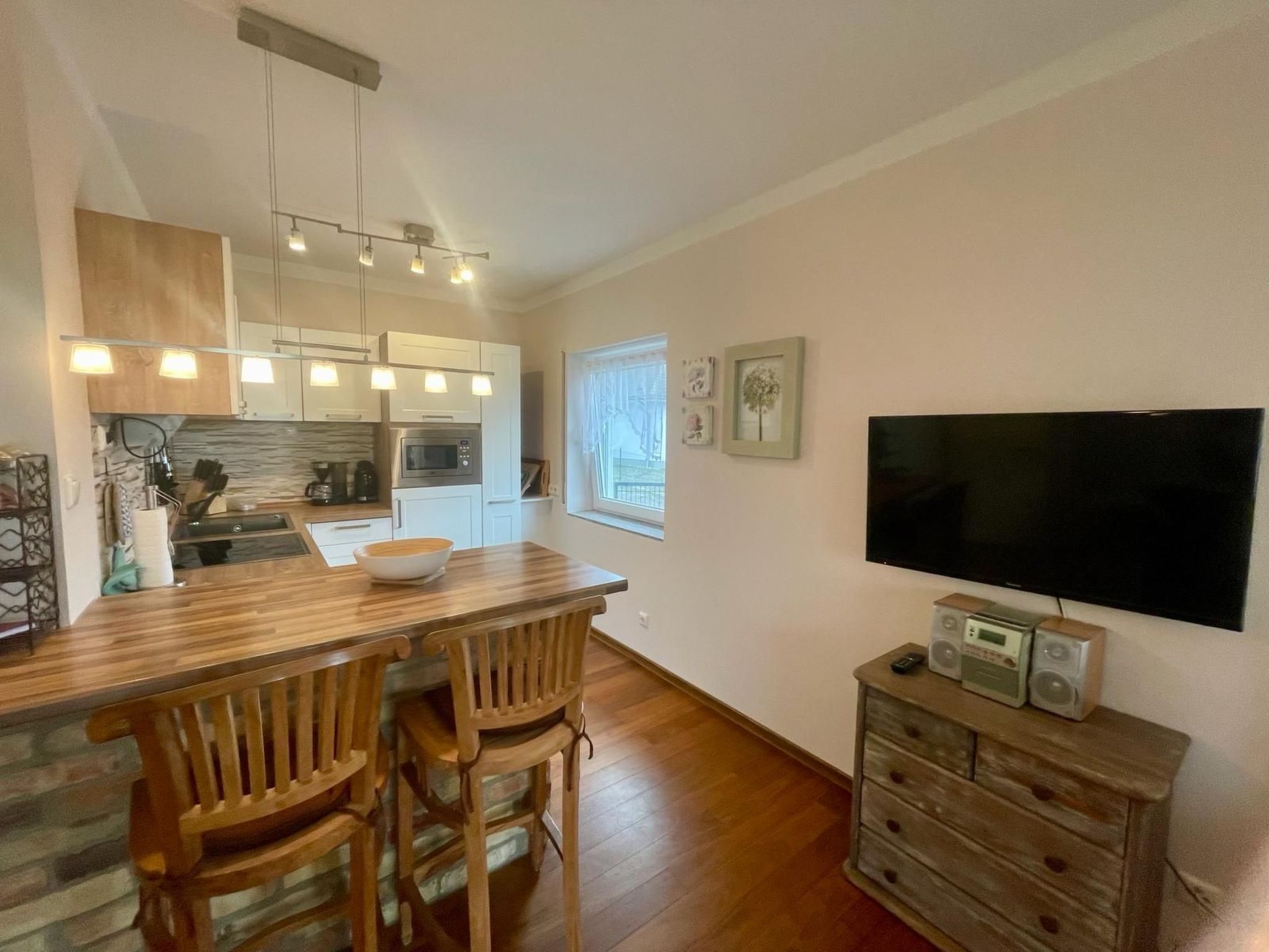 In Wischuer mit Terrasse, Grill und Garten-Image-tags.info