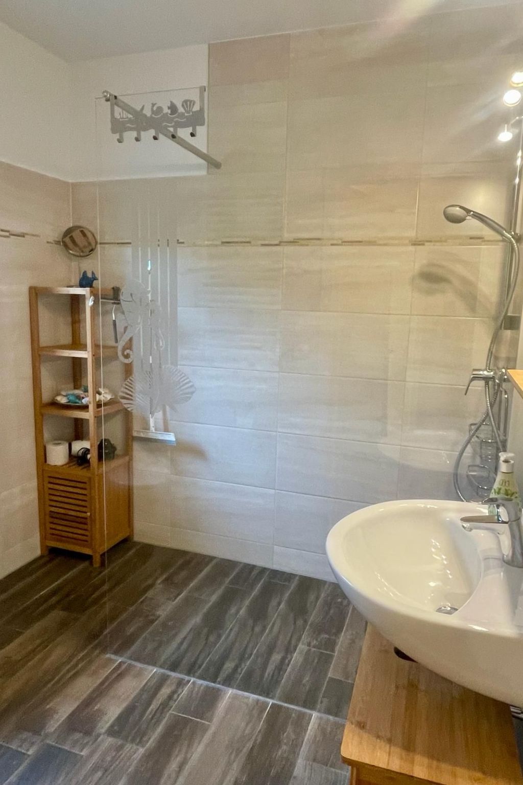 In Wischuer mit Terrasse, Grill und Garten-Image-tags.info