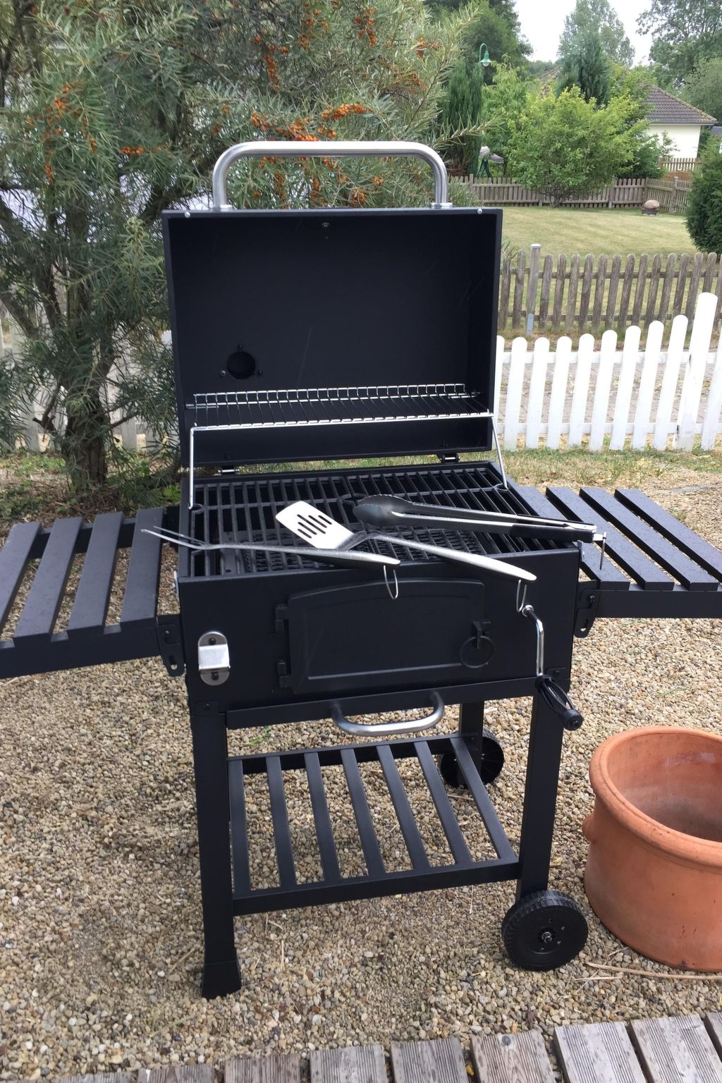 In Wischuer mit Terrasse, Grill und Garten-Image-tags.info