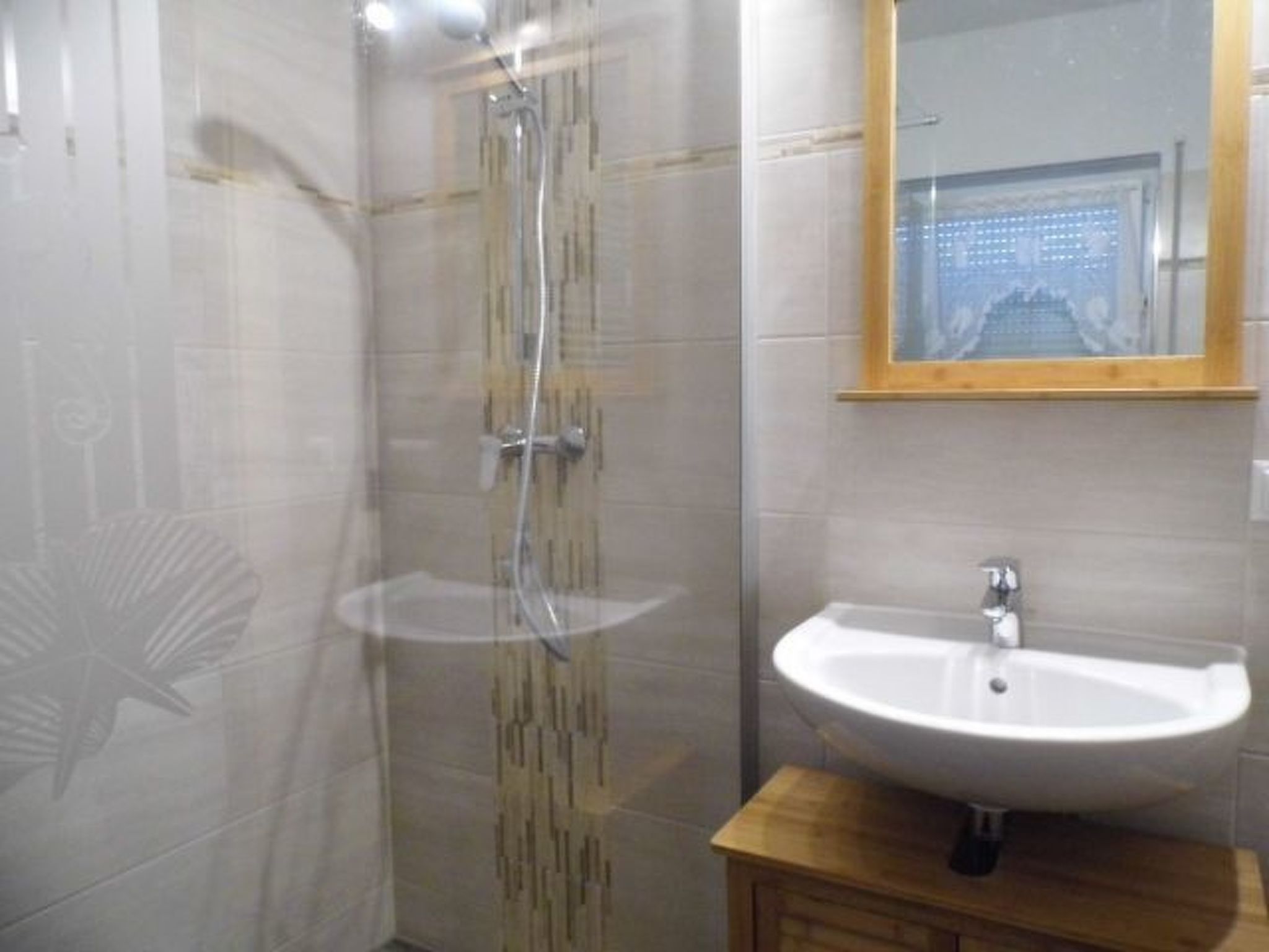 In Wischuer mit Terrasse, Grill und Garten-Image-tags.info