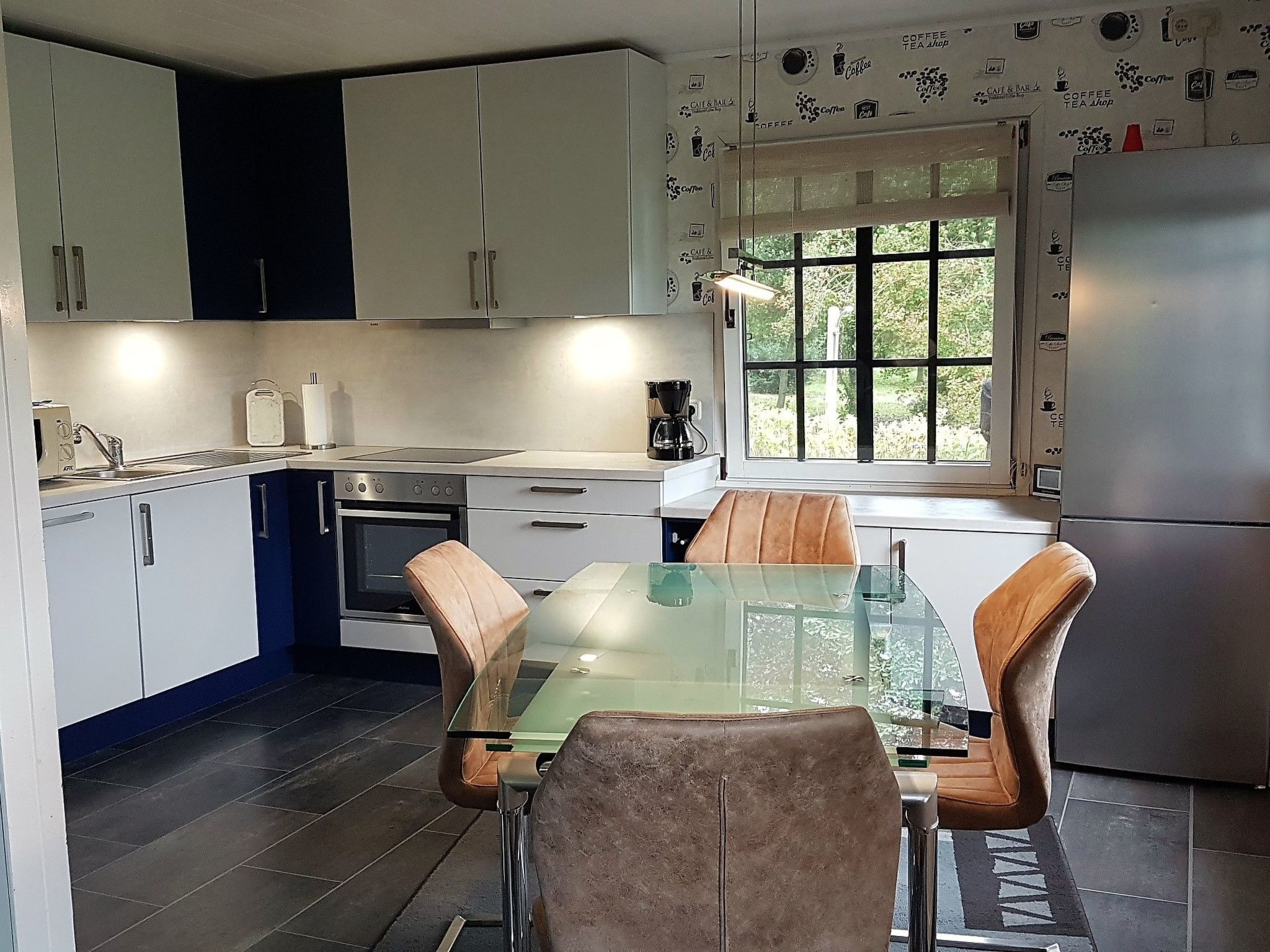 Haus-Zauberblau-Binnen