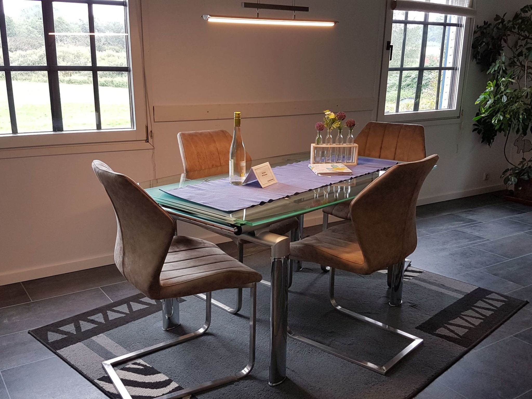 Haus-Zauberblau-Binnen