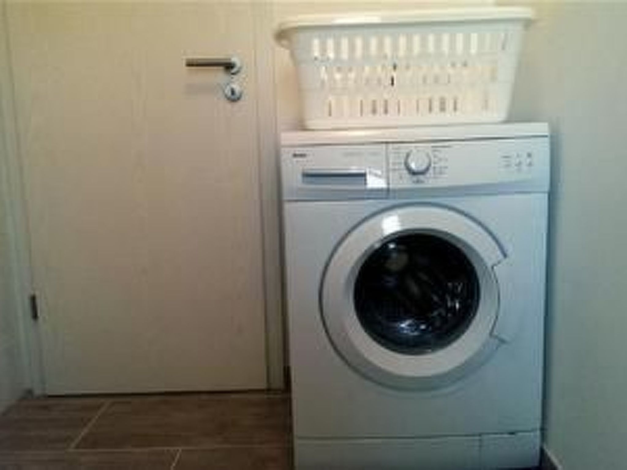 In Vorland mit Grill und Garten-Image-tags.info